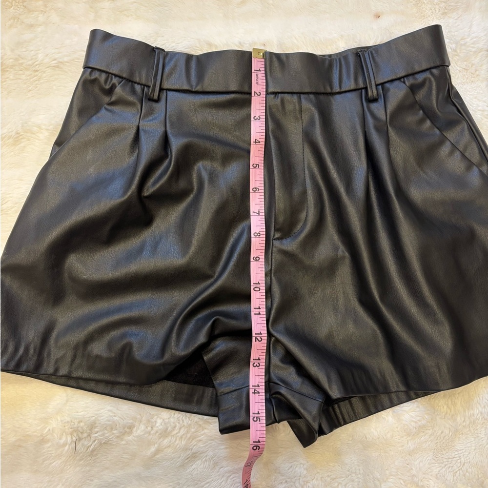 Zara Black High Waist Women Shorts - Picture 5 of 9